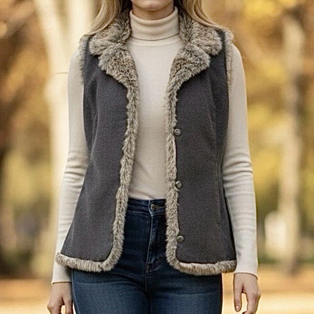 J. Jill Women’s Faux Fur Gray Button-Up Vest ~ Size M - Picture 1 of 6